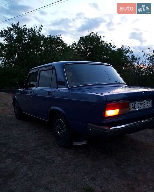 Седан ВАЗ / Lada 2107 2005 в Софиевке
