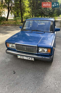 Седан ВАЗ 2107 2000 в Киеве