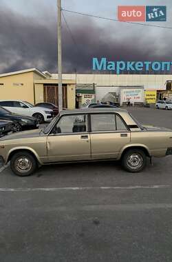 Седан ВАЗ 2107 1989 в 