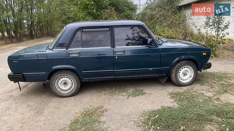 Седан ВАЗ / Lada 2107 1999 в Первомайске
