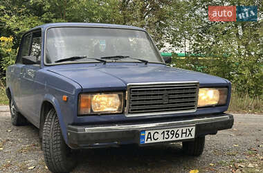 Седан ВАЗ 2107 2003 в  фото 2 Седан ВАЗ 2107 2003 в