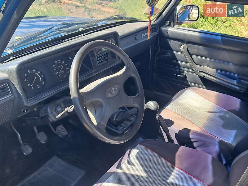 Седан ВАЗ / Lada 2107 2003 в Новомосковске фото 5 Седан ВАЗ / Lada 2107 2003 в Новомосковске