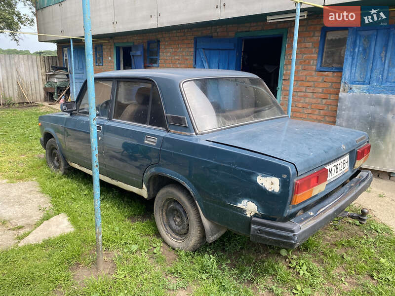 Седан ВАЗ / Lada 2107 2003 в Ромнах