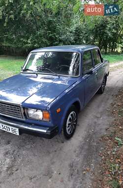 Седан ВАЗ 2107 2005 в 