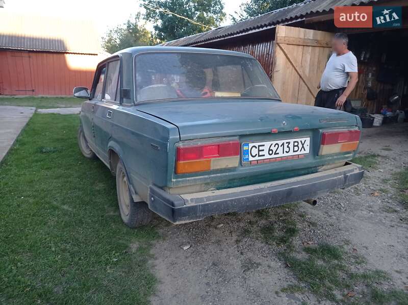 Седан ВАЗ / Lada 2107 2004 в Черновцах