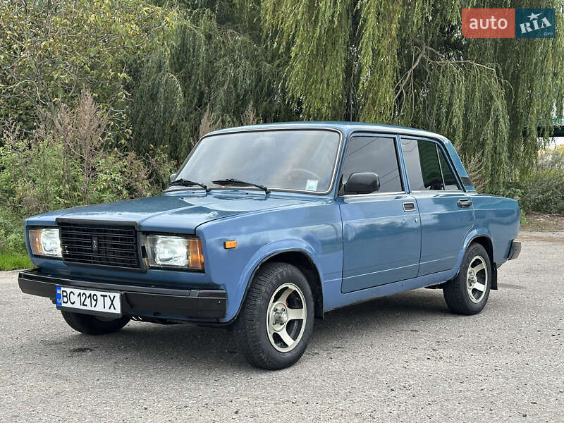 Седан ВАЗ / Lada 2107 2007 в Буске