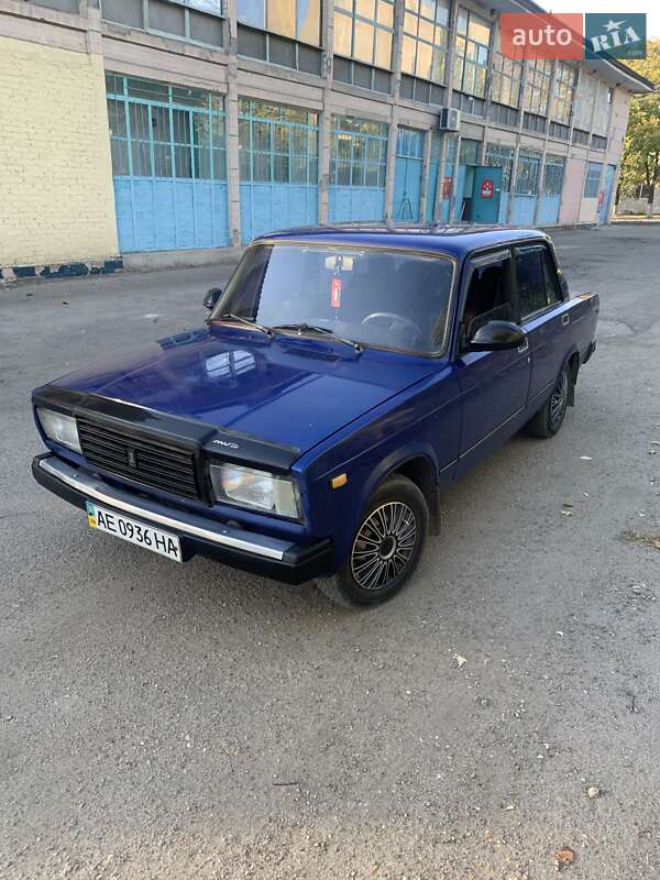 Седан ВАЗ / Lada 2107 1996 в Кривом Роге фото 3 Седан ВАЗ / Lada 2107 1996 в Кривом Роге