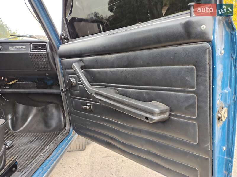 Седан ВАЗ / Lada 2107 2002 в Нетешине