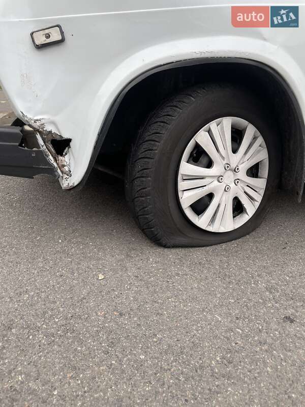 Седан ВАЗ / Lada 2107 1991 в Киеве