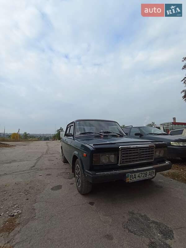 Седан ВАЗ / Lada 2107 2005 в Александрие