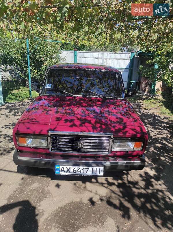 Седан ВАЗ 2107 2004 в  фото Седан ВАЗ 2107 2004 в