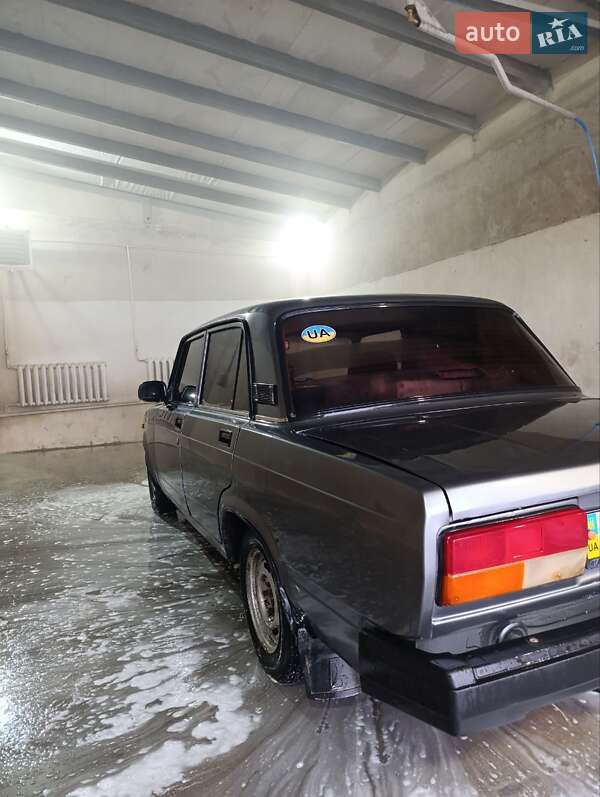 Седан ВАЗ / Lada 2107 2011 в Тернополі