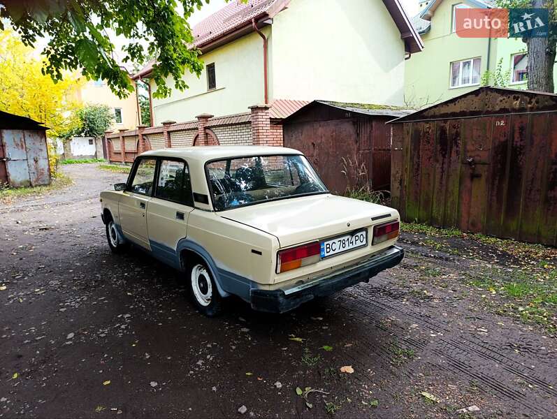 Седан ВАЗ / Lada 2107 1989 в Львове