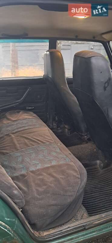 Седан ВАЗ / Lada 2107 1996 в Днепре