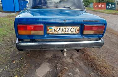 Седан ВАЗ / Lada 2107 1991 в Ромнах