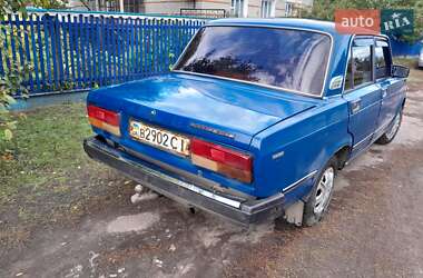 Седан ВАЗ / Lada 2107 1991 в Ромнах