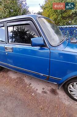 Седан ВАЗ / Lada 2107 1991 в Ромнах