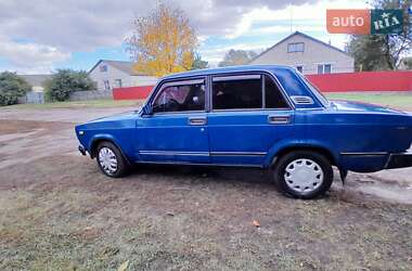 Седан ВАЗ / Lada 2107 1991 в Ромнах
