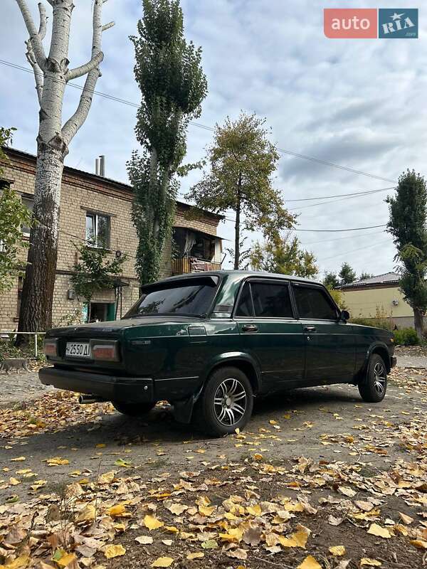Седан ВАЗ / Lada 2107 1984 в Дніпрі