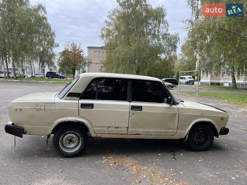 Седан ВАЗ / Lada 2107 1986 в Могилів-Подільському