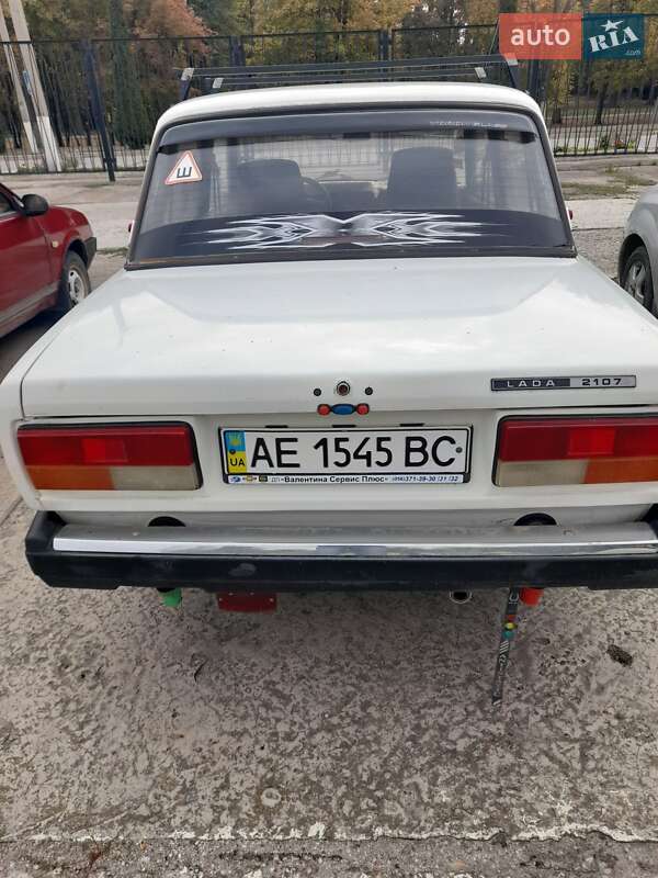 Седан ВАЗ / Lada 2107 1992 в Вольногорске