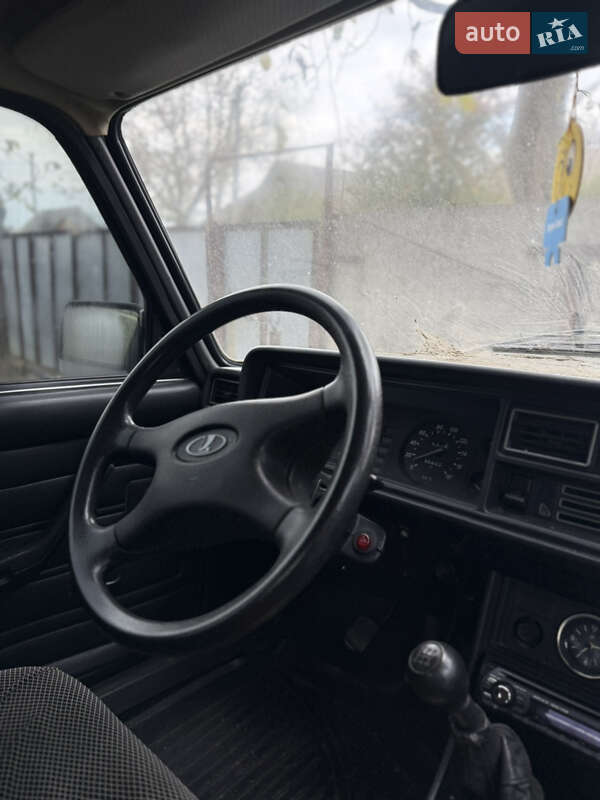Седан ВАЗ / Lada 2107 2004 в Белой Церкви