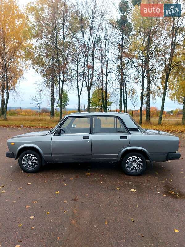 Седан ВАЗ / Lada 2107 2010 в Тростянце фото 9 Седан ВАЗ / Lada 2107 2010 в Тростянце