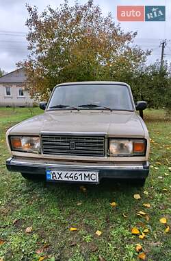 Седан ВАЗ 2107 1986 в  фото 2 Седан ВАЗ 2107 1986 в