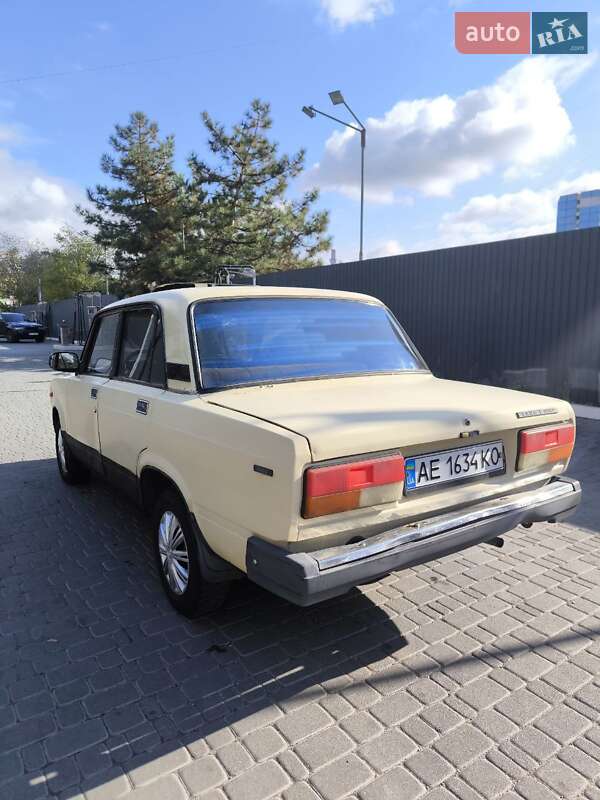Седан ВАЗ / Lada 2107 1984 в Дніпрі