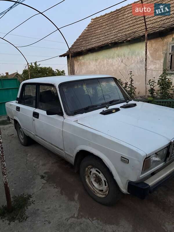 Седан ВАЗ / Lada 2107 1995 в Белгороде-Днестровском