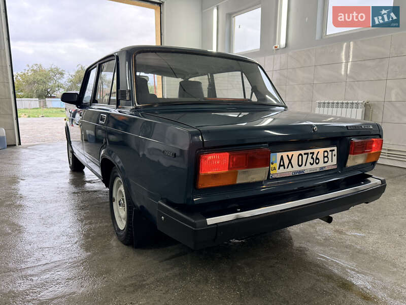 Седан ВАЗ / Lada 2107 2002 в Краснограді фото 4 Седан ВАЗ / Lada 2107 2002 в Краснограді