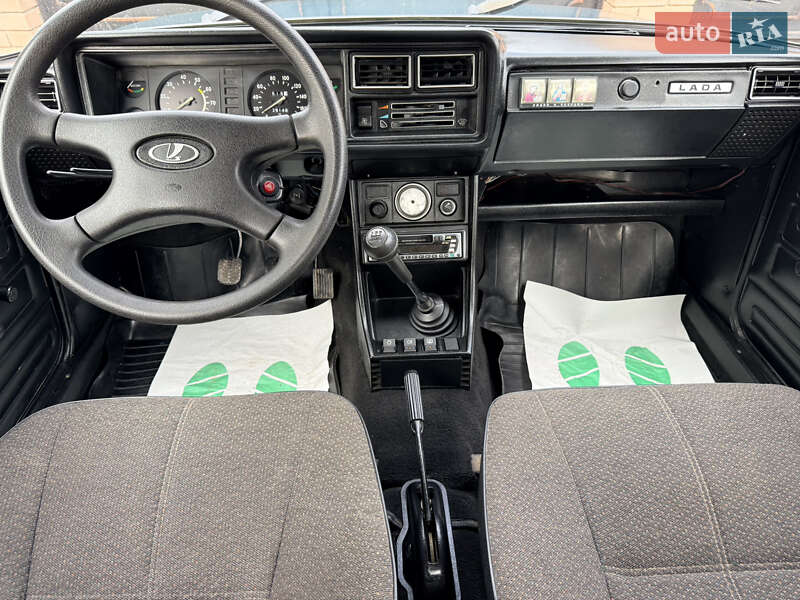 Седан ВАЗ / Lada 2107 2002 в Краснограді фото 21 Седан ВАЗ / Lada 2107 2002 в Краснограді