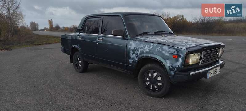 Седан ВАЗ 2107 1987 в  фото Седан ВАЗ 2107 1987 в