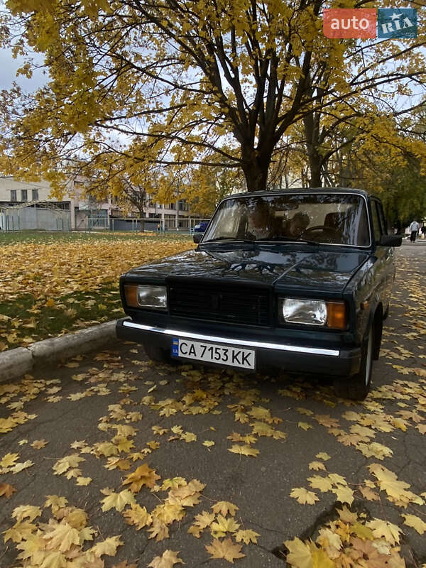 Седан ВАЗ / Lada 2107 2001 в Черкасах