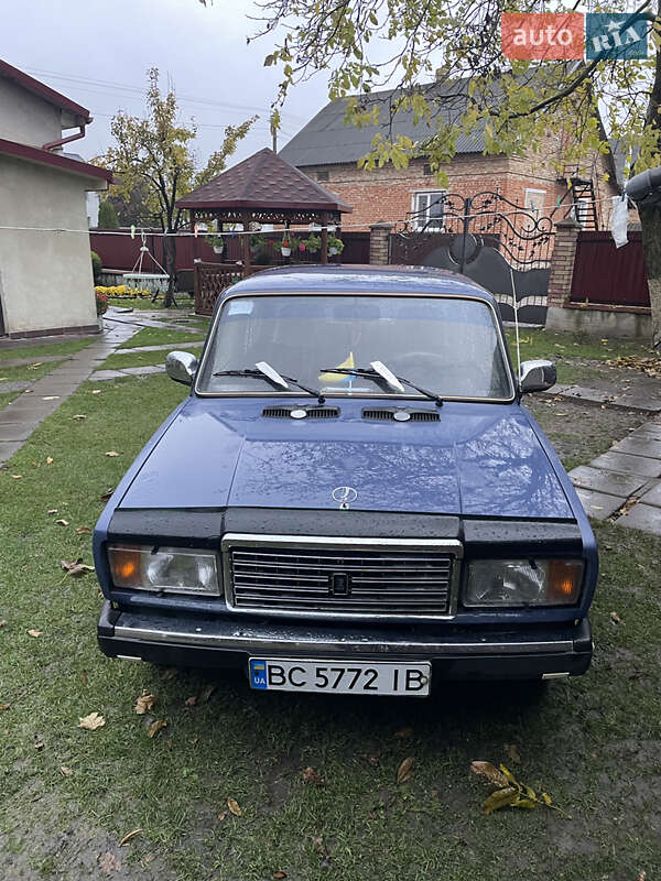Седан ВАЗ / Lada 2107 2005 в Золочеве фото Седан ВАЗ / Lada 2107 2005 в Золочеве