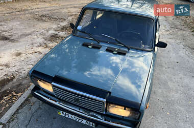 Седан ВАЗ 2107 2003 в  фото 3 Седан ВАЗ 2107 2003 в