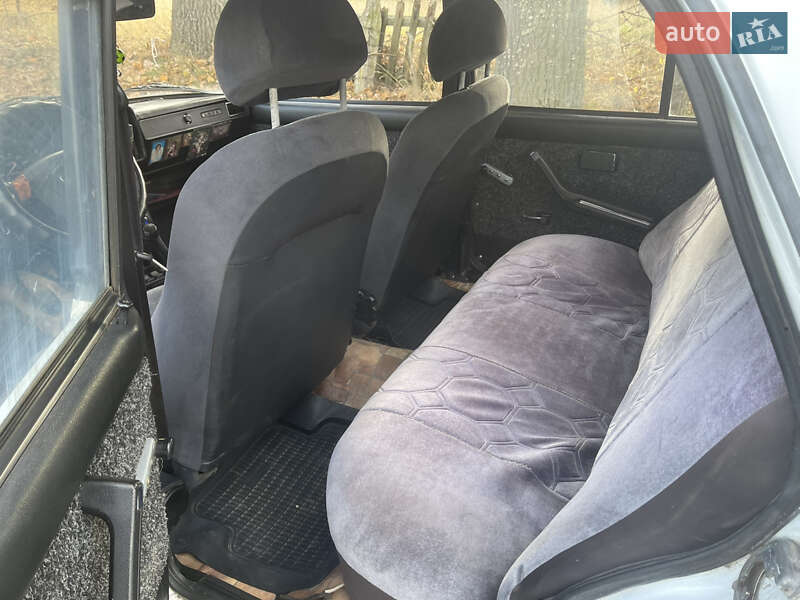 Седан ВАЗ / Lada 2107 1989 в Виннице фото 5 Седан ВАЗ / Lada 2107 1989 в Виннице