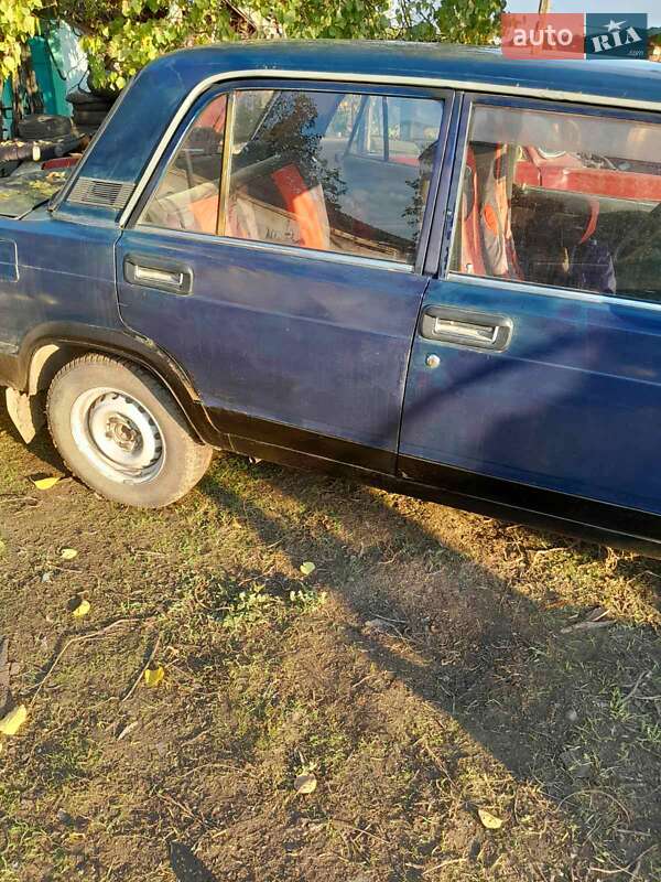 Седан ВАЗ / Lada 2107 1986 в Казанке