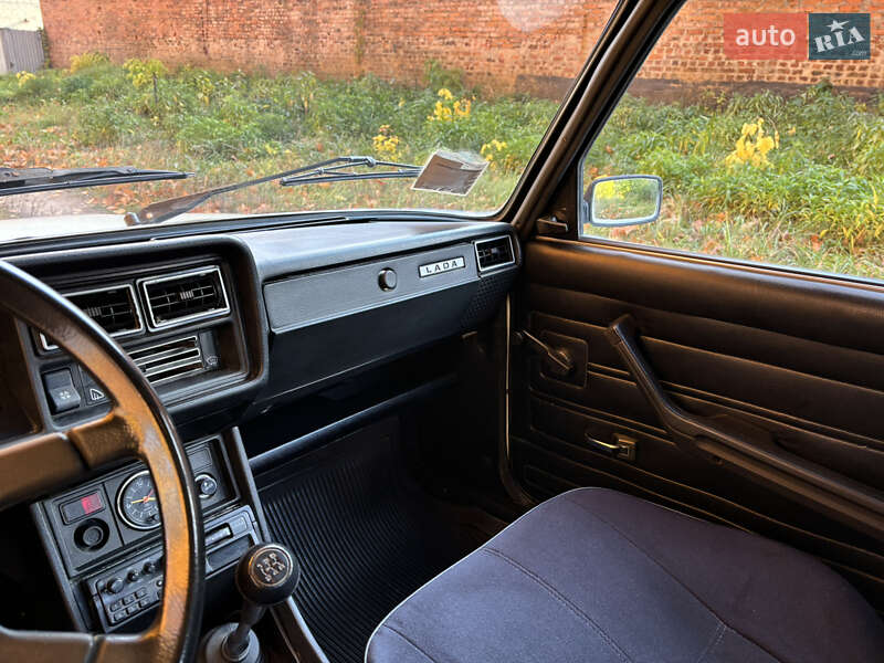 Седан ВАЗ / Lada 2107 2000 в Чернігові