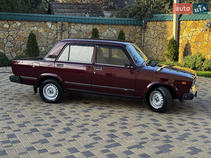 Седан ВАЗ / Lada 2107 2007 в Могилев-Подольске фото 3 Седан ВАЗ / Lada 2107 2007 в Могилев-Подольске