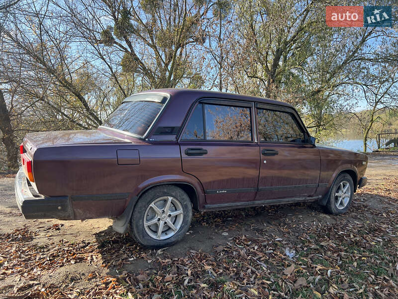 Седан ВАЗ / Lada 2107 2007 в Гайсине