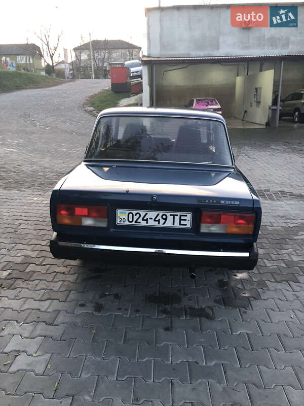 Седан ВАЗ / Lada 2107 2004 в Заліщиках фото 2 Седан ВАЗ / Lada 2107 2004 в Заліщиках