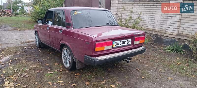 Седан ВАЗ / Lada 2107 2004 в Новоукраїнці