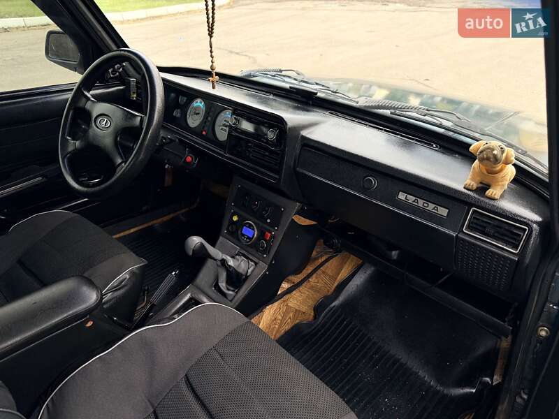 Седан ВАЗ / Lada 2107 2005 в Краснограде