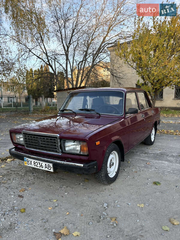 Седан ВАЗ / Lada 2107 2005 в Каменец-Подольском