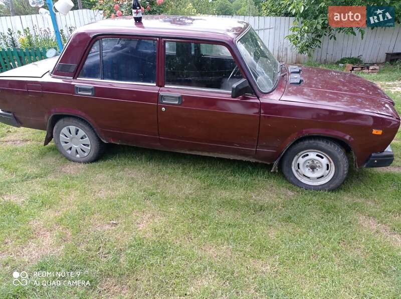 Седан ВАЗ / Lada 2107 1992 в Шепетовке