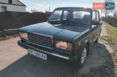 Седан ВАЗ 2107 2004 в Гощі
