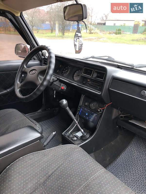 Седан ВАЗ / Lada 2107 2007 в Кременчуге фото 19 Седан ВАЗ / Lada 2107 2007 в Кременчуге