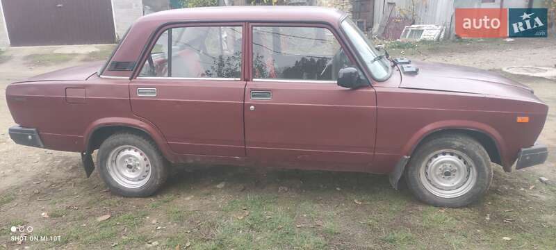 Седан ВАЗ / Lada 2107 2002 в Ямполе фото 8 Седан ВАЗ / Lada 2107 2002 в Ямполе
