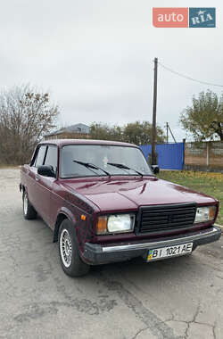 Седан ВАЗ / Lada 2107 2001 в Зіньківі